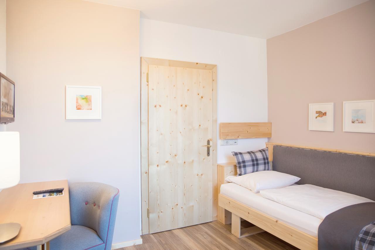 Hotel Gasthof Zum Kirchenwirt Puch bei Hallein Dış mekan fotoğraf