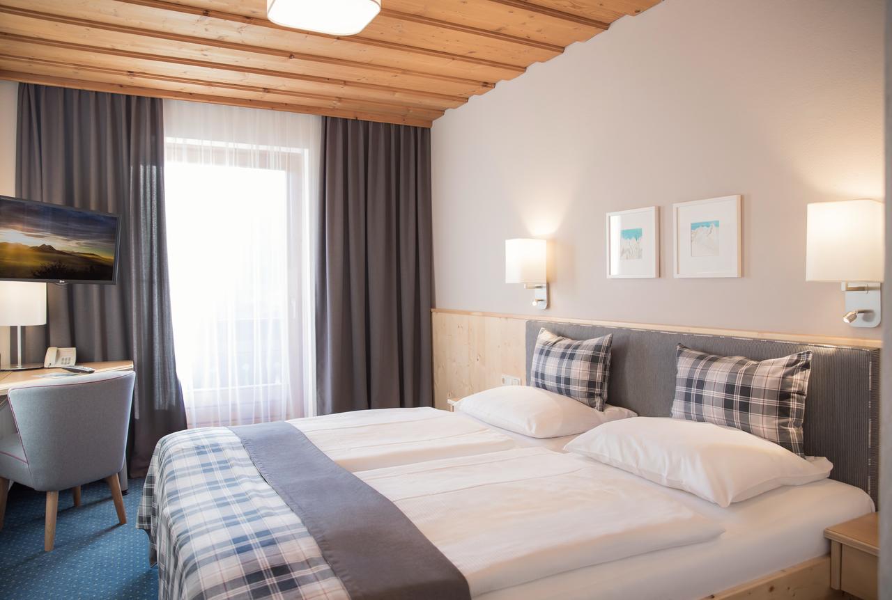 Hotel Gasthof Zum Kirchenwirt Puch bei Hallein Dış mekan fotoğraf