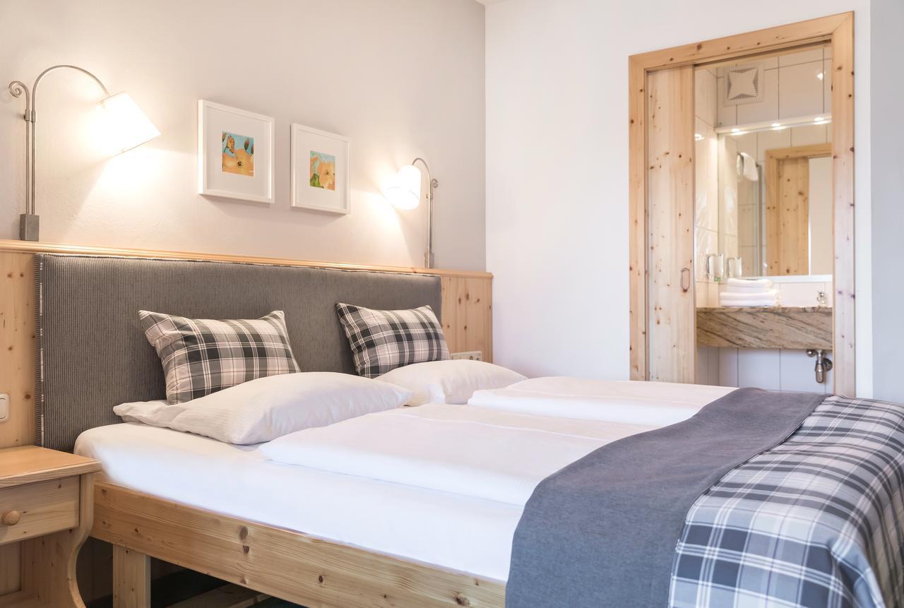 Hotel Gasthof Zum Kirchenwirt Puch bei Hallein Dış mekan fotoğraf